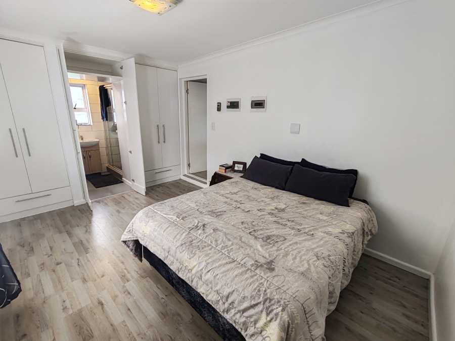 3 Bedroom Property for Sale in Laguna Hills Western Cape